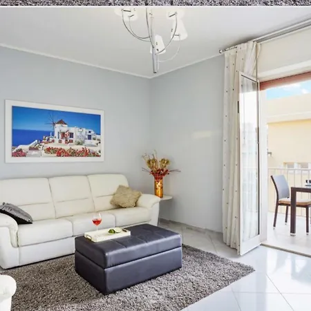 Daire Pegaso House